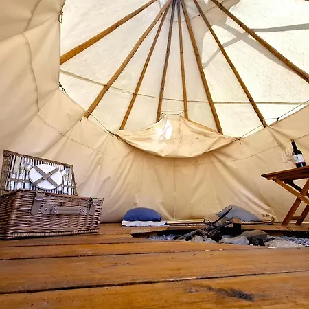 Cihelna 10 Teepee&wine
