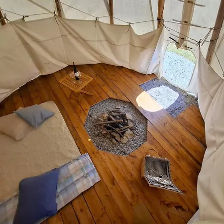 Cihelna 10 Teepee&wine Luxusní stan *