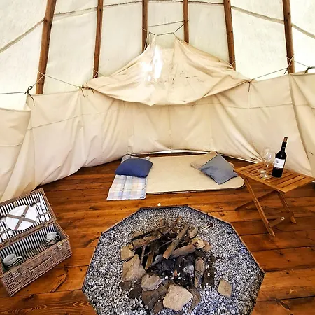 Cihelna 10 Teepee&wine *