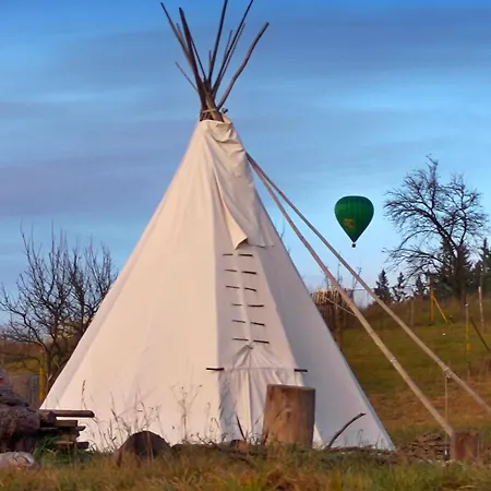 Cihelna 10 Teepee&wine *