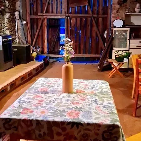 Cihelna 10 Teepee&wine *